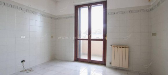 3-Zimmer Wohnung in Novara, Italy, Nr. 18702 9