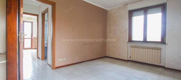 3-Zimmer Wohnung in Novara, Italy, Nr. 18702 18
