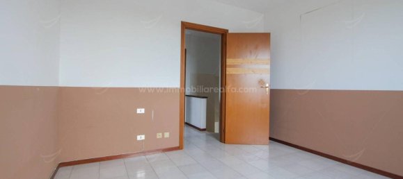 3-Zimmer Wohnung in Novara, Italy, Nr. 18702 23