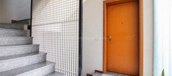 3-Zimmer Wohnung in Novara, Italy, Nr. 18702 32