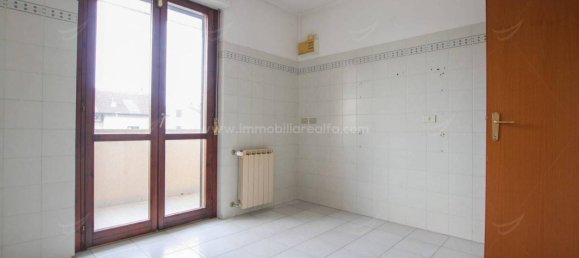 3-Zimmer Wohnung in Novara, Italy, Nr. 18702 8