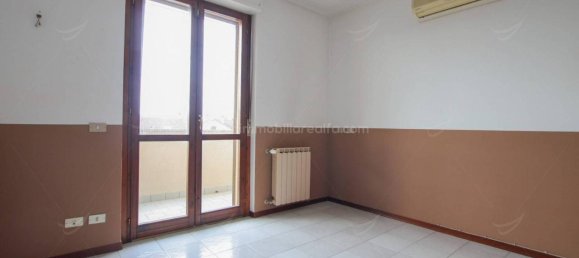 3-Zimmer Wohnung in Novara, Italy, Nr. 18702 25