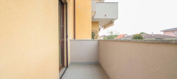 3-Zimmer Wohnung in Novara, Italy, Nr. 18702 10