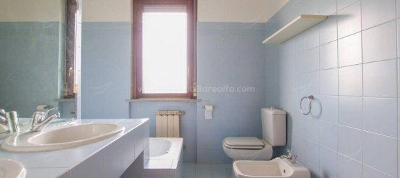 3-Zimmer Wohnung in Novara, Italy, Nr. 18702 20