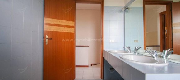 3-Zimmer Wohnung in Novara, Italy, Nr. 18702 21