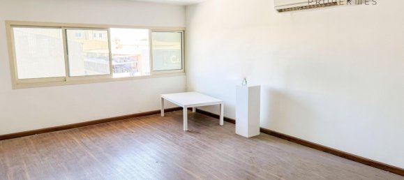 1393.5m² Warehouse in Al Quoz, UAE No. 54804 10