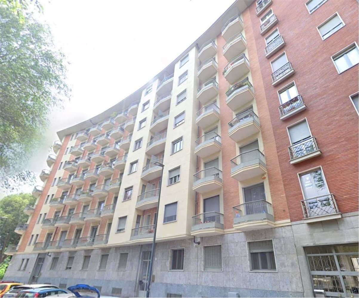 7 غرف نوم شقة في Turin, Italy رقم 323108