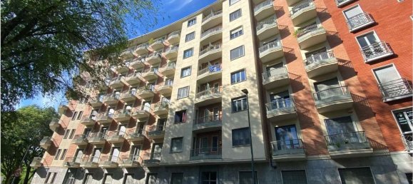 7 غرف نوم شقة في Turin, Italy رقم 323108 2