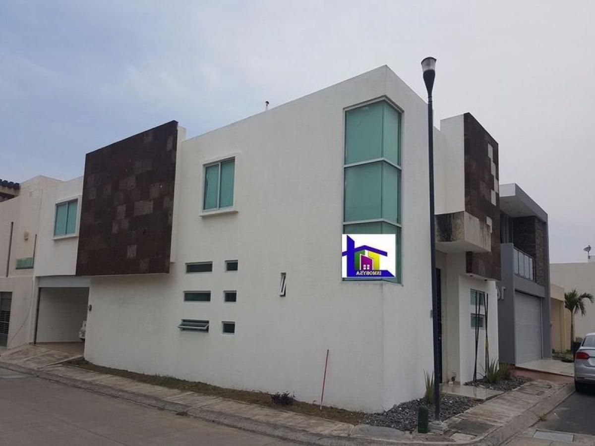 Casa de 3 dormitorios en Tijuana, Mexico No. 187035