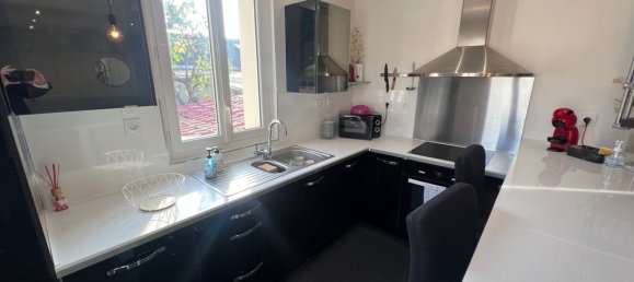 3 bedrooms House in Champigny-sur-Marne, France No. 165951 5