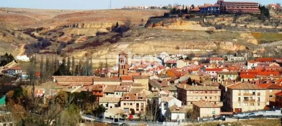 Gewerbliche Immobilie in Segovia, Spain 475m², Nr. 28650 31