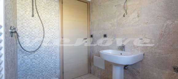 Apartamento de 2 divisões em Rome, Italy N.º 12283 12