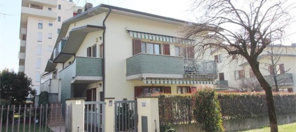 3 bedrooms Villa in Dalmine, Italy No. 54797 23