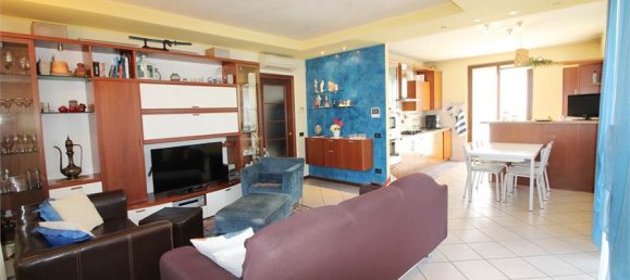 3 bedrooms Villa in Dalmine, Italy No. 54797 30