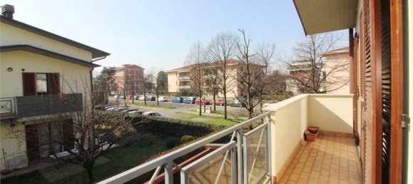 3 bedrooms Villa in Dalmine, Italy No. 54797 14