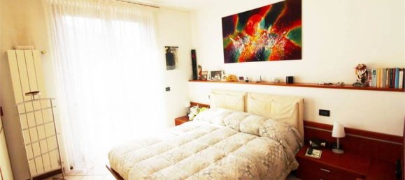 3 bedrooms Villa in Dalmine, Italy No. 54797 15