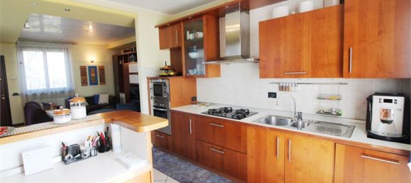 3 bedrooms Villa in Dalmine, Italy No. 54797 12