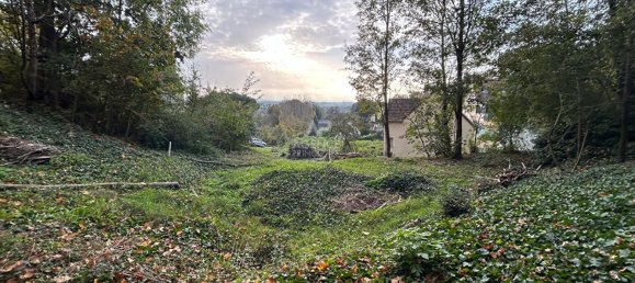 1358m² Land in Vaux-sur-Seine, France No. 173861 2
