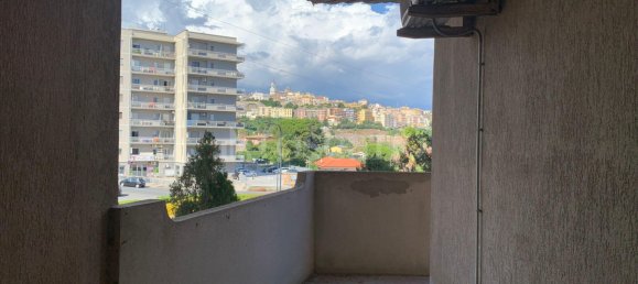 5-Zimmer Wohnung in Catanzaro, Italy, Nr. 278988 2