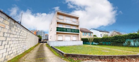 1 bedroom Apartment in Montfermeil, France No. 363969 10