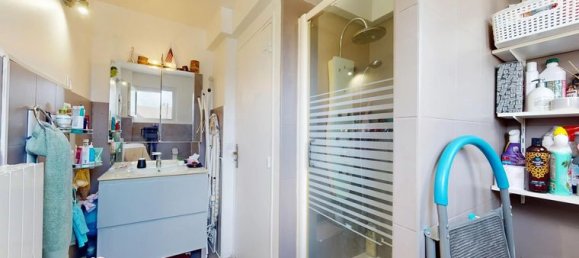 1 bedroom Apartment in Montfermeil, France No. 363969 7