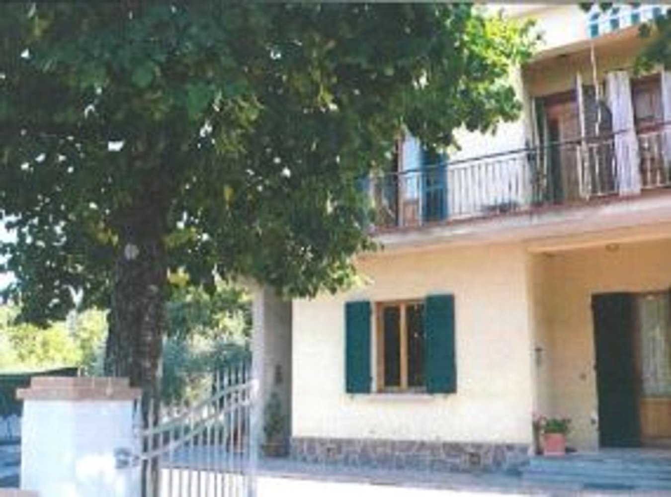 9 rooms Apartment in Fucecchio, Italy No. 94884