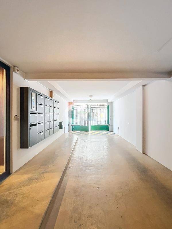 Parkplatz in Paris, France, Nr. 136431