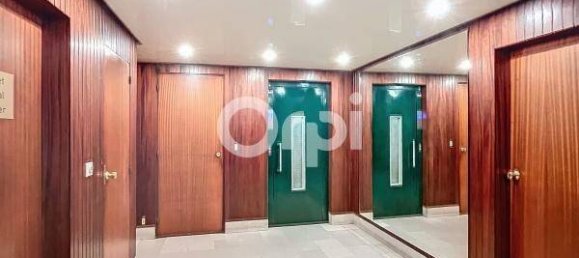 Parkplatz in Paris, France, Nr. 136431 8