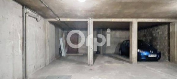 Parkplatz in Paris, France, Nr. 136431 4