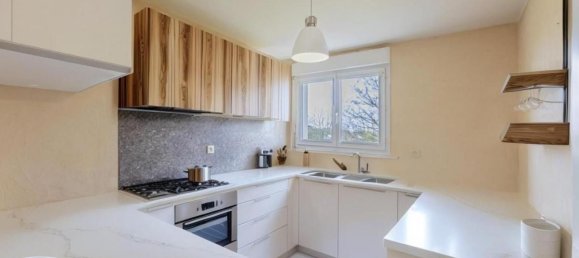 2 bedrooms Apartment in Chambray-les-Tours, France No. 158951 9