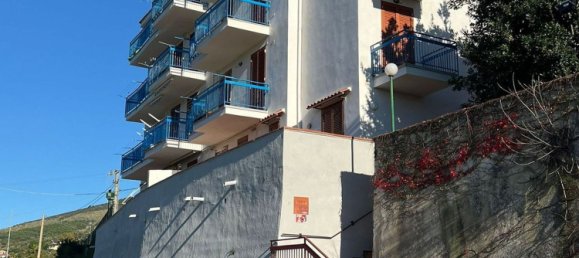 5 rooms Apartment in Montecorice, Italy No. 122381 2