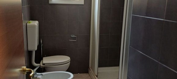 3 bedrooms Apartment in Bologna, Italy No. 376781 5