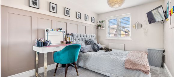 5 bedrooms House in Horley, United Kingdom No. 1055 20