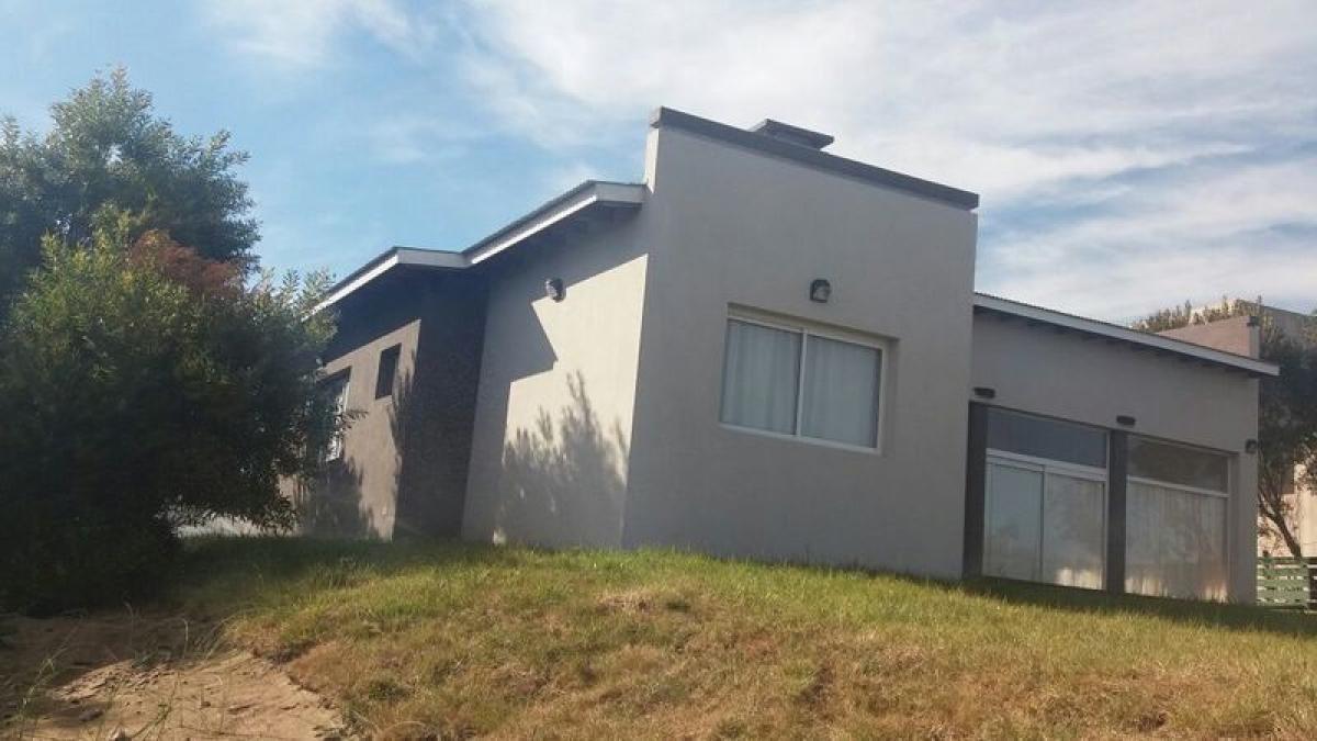 2 bedrooms House in Mar del Plata, Argentina No. 71694