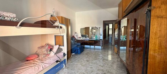Apartamento de 5 habitaciónes en Bari, Italy No. 29102 28