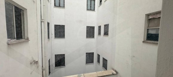 Apartamento de 5 habitaciónes en Bari, Italy No. 29102 11