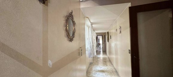 Apartamento de 5 habitaciónes en Bari, Italy No. 29102 9