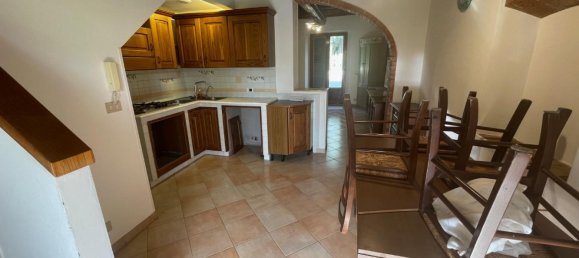 4 rooms House in Colle di Val d'Elsa, Italy No. 378509 3