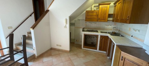 4 rooms House in Colle di Val d'Elsa, Italy No. 378509 5