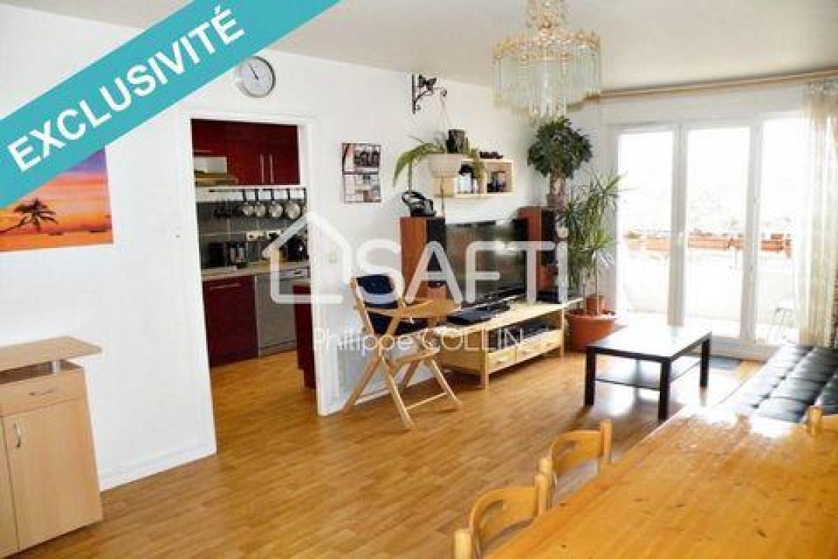 Apartamento de 3 dormitorios en Corbeil-Essonnes, France No. 33384
