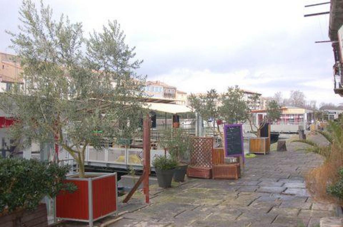 165m² Office in Agde, France No. 20368