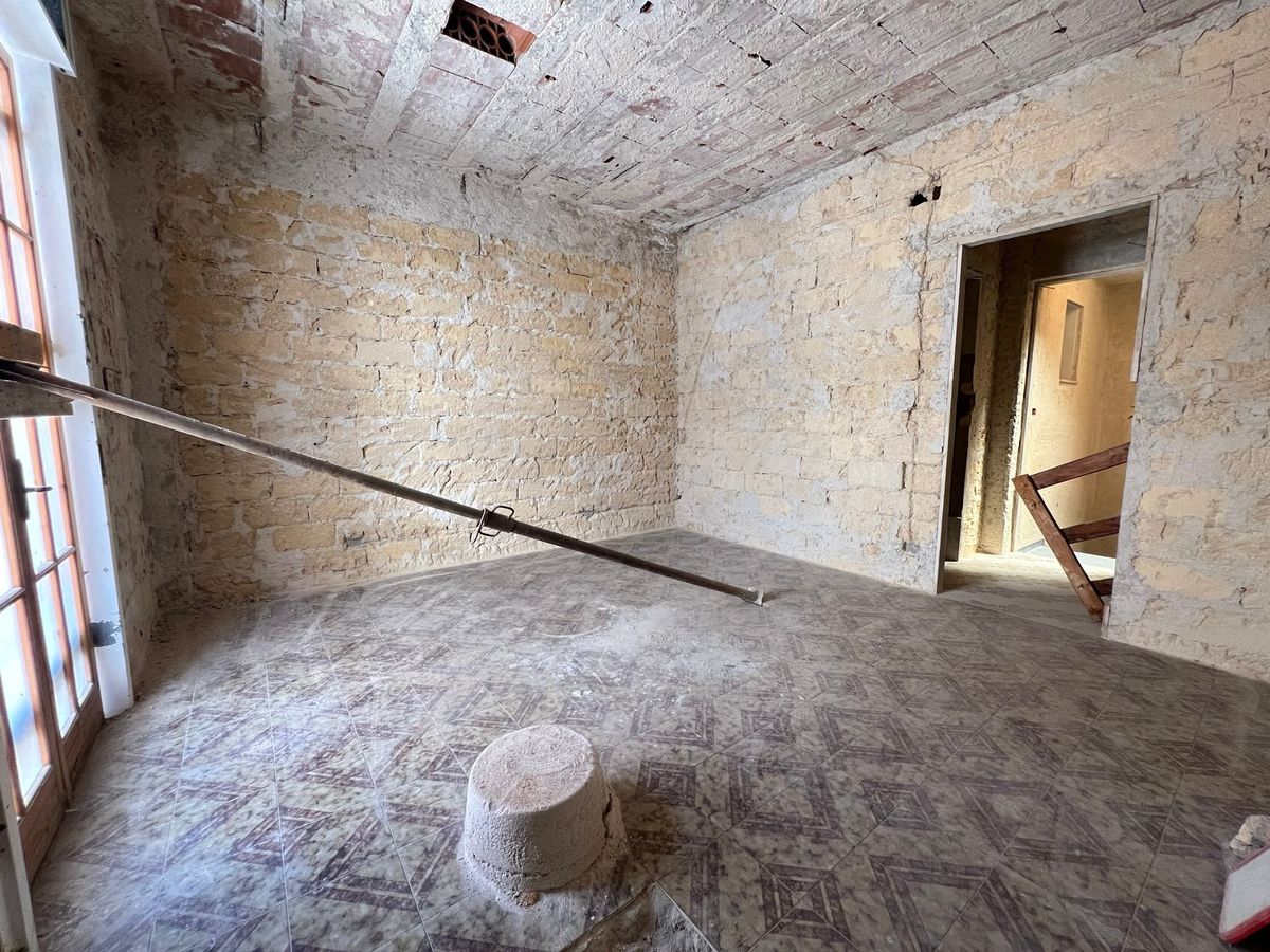 2 bedrooms House in Alcamo, Italy No. 332757