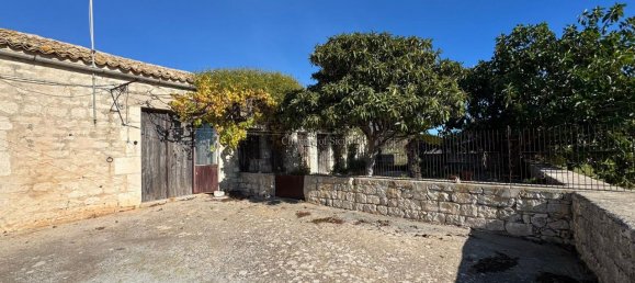 Дом с 4 комнатами в Модика, Италия № 236482 27