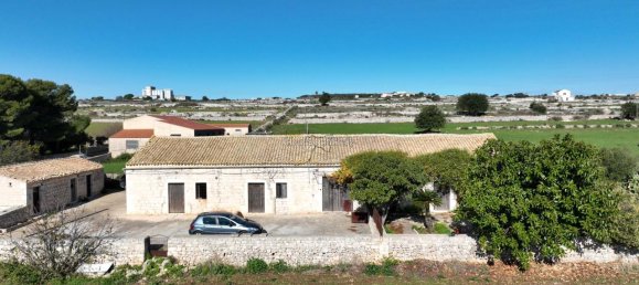 Дом с 4 комнатами в Модика, Италия № 236482 10