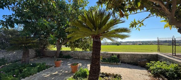 Дом с 4 комнатами в Модика, Италия № 236482 21