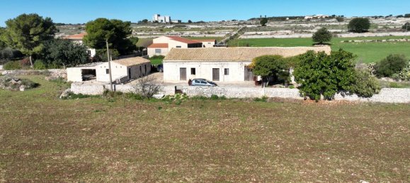 Дом с 4 комнатами в Модика, Италия № 236482 17