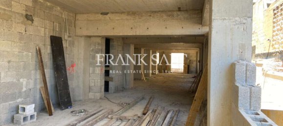 Квартира с 3 спальнями в Сан-Пауль-иль-Бахар, Мальта № 1542 4