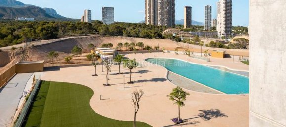 8 غرف نوم شقة في Benidorm, Spain رقم 88112 28
