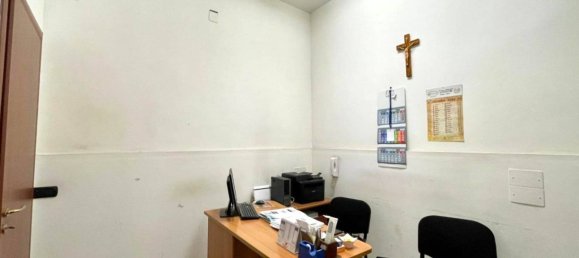 3 rooms Commercial property in Brusciano, Italy No. 121499 4