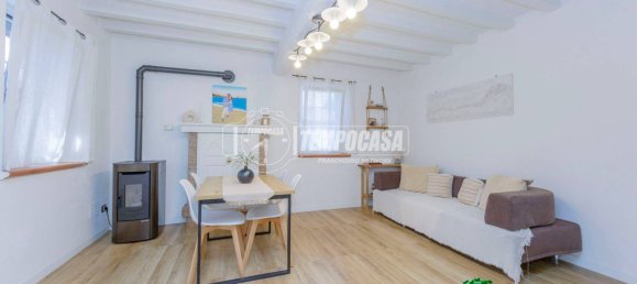 2 bedrooms House in Calendasco, Italy No. 333131 3